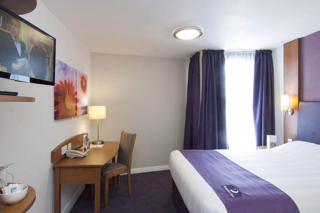 Premier Inn Edinburgh Central Pokój zdjęcie
