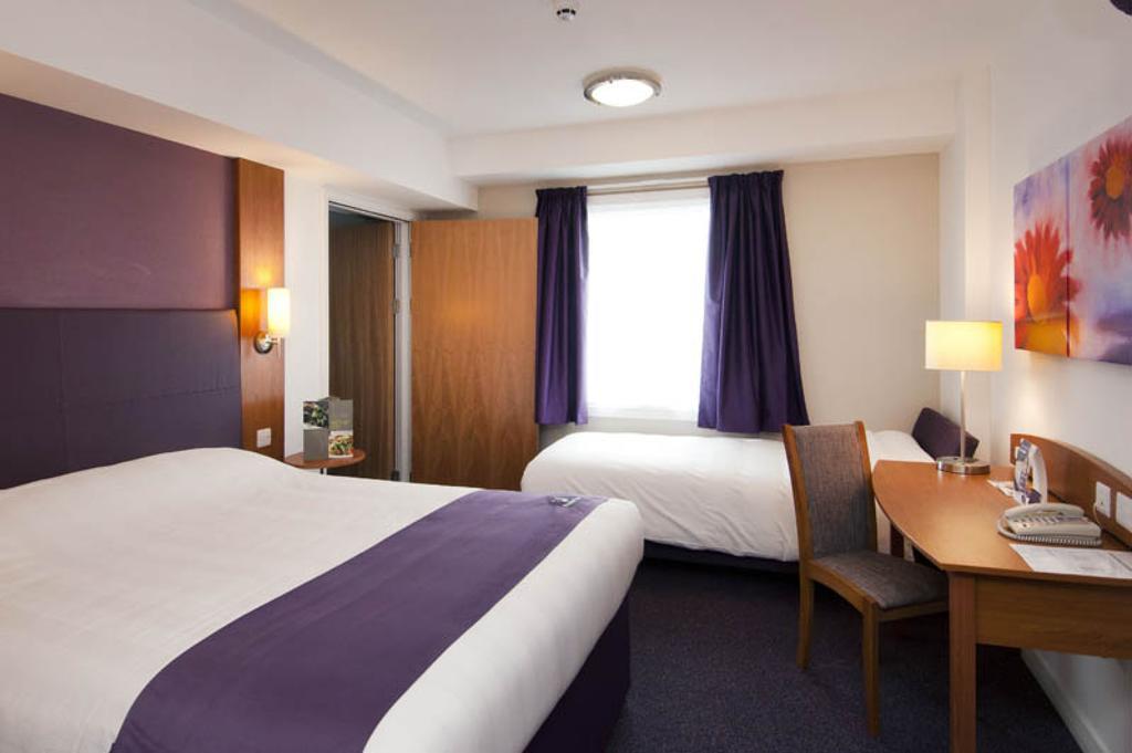 Premier Inn Edinburgh Central Pokój zdjęcie