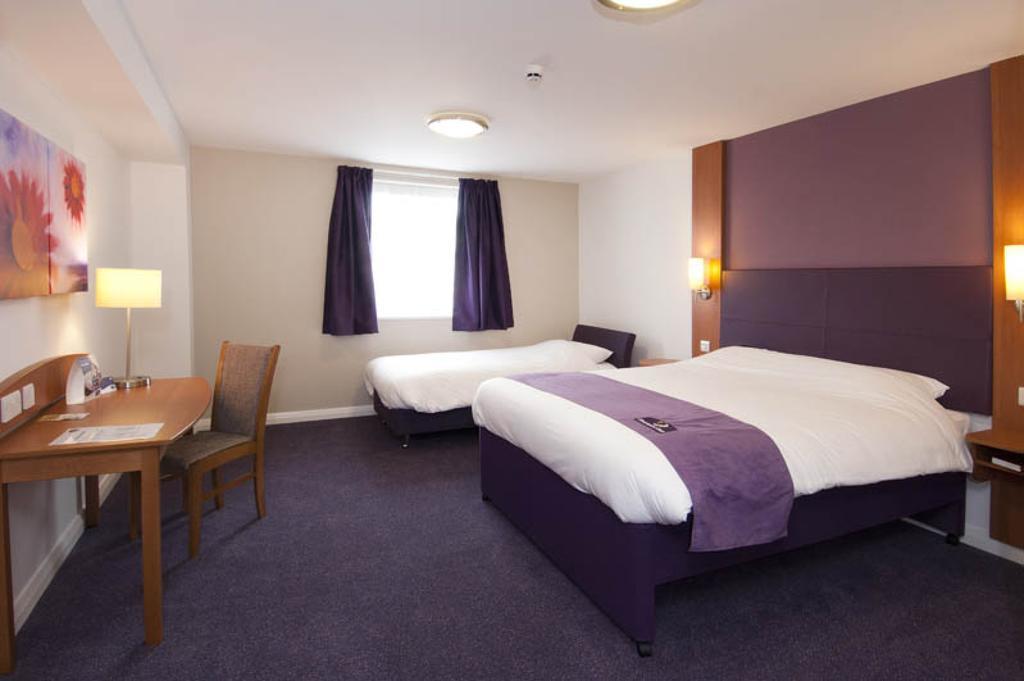 Premier Inn Edinburgh Central Pokój zdjęcie