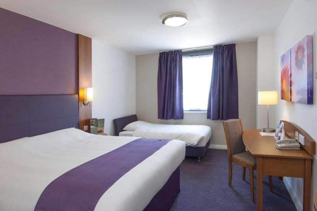 Premier Inn Edinburgh Central Zewnętrze zdjęcie